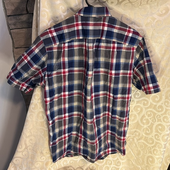 Plaid short sleeve button down shirt- size Medium - Picture 3 of 5